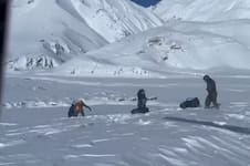 Un hombre quedó aislado durante seis noches en la montaña con dos maestras de su hijo y ahora podrían cobrarle el rescate