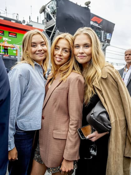 Las tres princesas de los Países Bajos (de izquierda a derecha): Ariane, Alexia y Amalia