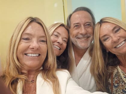 Las Trillizas de Oro junto a Guillermo Francella