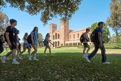 Las universidades de California no podrán tener preferencia por legado o donaciones a la hora admitir estudiantes
