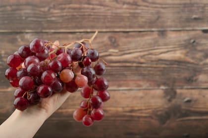 Las uvas rojas tiene propiedades que protegen al cerebro