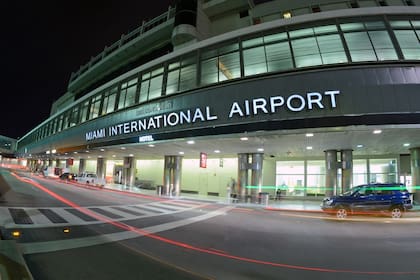 Las vacantes laborales en el Aeropuerto de Miami cubren distintas posiciones