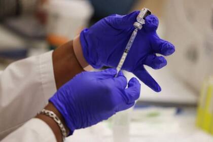 Las vacunas del paciente se compraron y administraron de forma privada en un plazo de 29 meses (Foto ilustrativa)