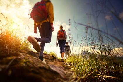 Las ventajas de caminar: los tres pasos a seguir para adelgazar