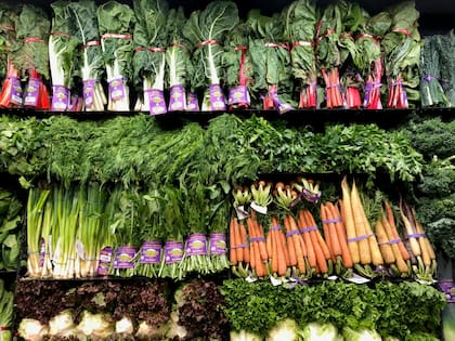Las verduras se caracterizan por su aporte predominante de agua, vitaminas, minerales y fibra