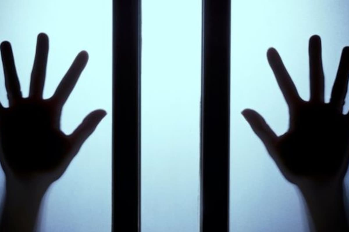 Las víctimas de esclavitud sexual caen en manos de tratantes que les quitan sus pasaportes y les bloquean cualquier contacto con sus familias