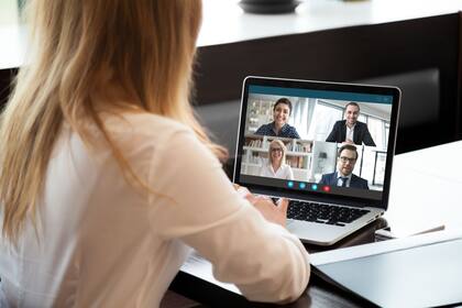 Las videollamadas son las protagonistas de la cuarentena, tanto a nivel laboral como personal; la aplicación Zoom, que tenía poco uso antes de marzo último, creció en el país un 6600 por ciento