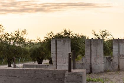 Las viejas compuertas en el lugar