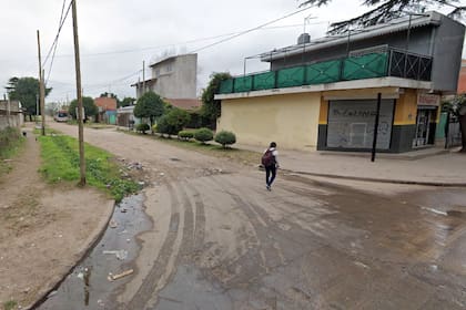 Las Violetas y Reta, Monte Grande