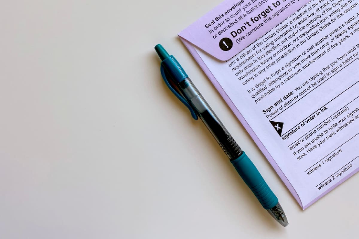 Las visas H-1B son para extranjeros que prestan sus servicios en áreas especializadas; siempre es necesario ingresar al país con el tipo de visado correcto según el propósito del viaje