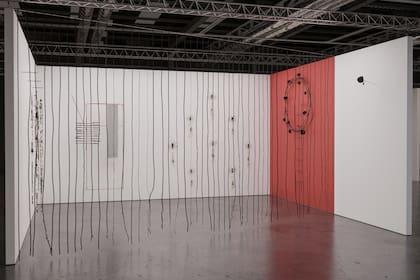 Las visitas guiadas de arteba en las ferias incluirán una parada en el stand de Ruth Benzacar en Art Basel, con obras de Carlos Herrera