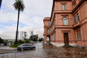 Las visitas que reciben Milei, su hermana y el asesor Santiago Caputo