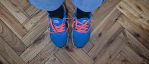 Las zapatillas desatadas