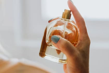 Las zonas en las que hay que colocar el perfume para que dure más tiempo
