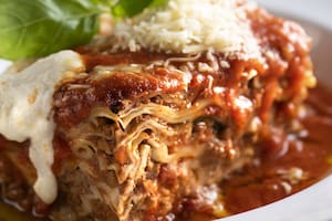 El truco para que la lasaña no se desarme, el punto de la pasta y la consistencia de las salsas, según cinco chefs
