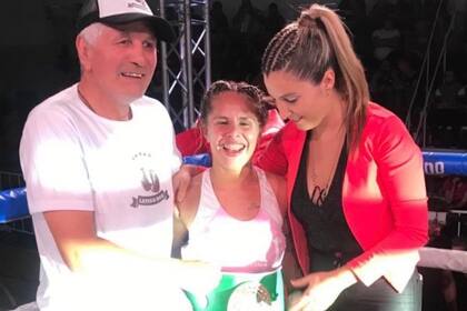 "Látigo" Coggi, María Sol Baumstarh y Yésica Coggi, hija del excampeón mundial devenida manager