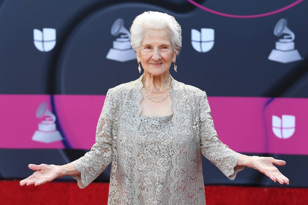 Latin Grammy 2022: Ángela Álvarez, la cubana de 95 años que se convirtió en la gran sorpresa de la noche y brindó un emotivo discurso
