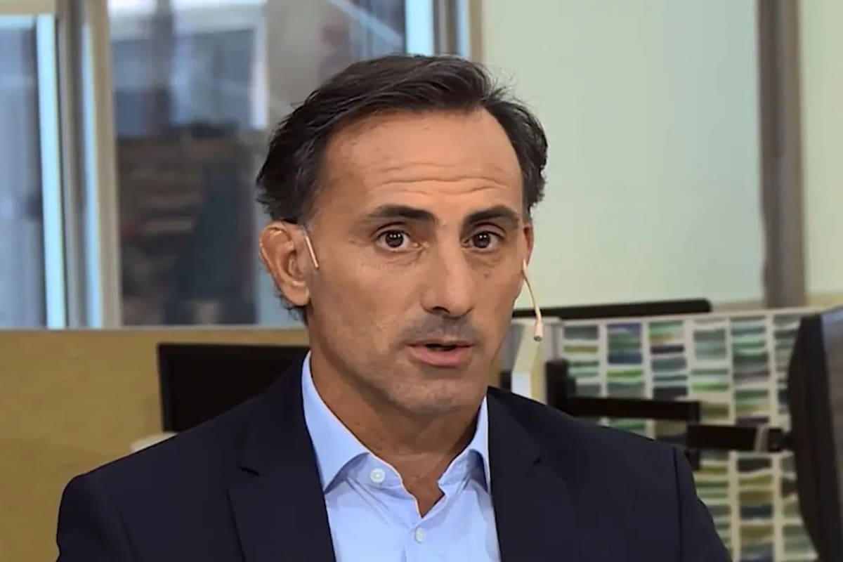 Latorre también se preguntó cómo es posible que el presidente del Barcelona tenga a un jugador como Messi, insatisfecho dentro del plantel