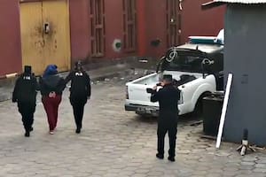 Laudelina, tía de Loan, al llegar detenida a la cárcel de Ezeiza