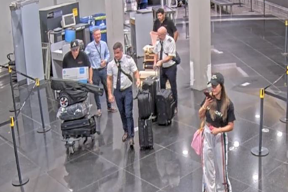 Laura Arrieta pasa sin control en Aeroparque el 26 de febrero pasado