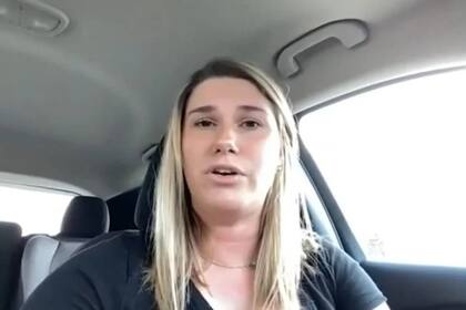 Laura Hodges, la socia gerente del local de comidas, se ofreció a ayudar al hombre