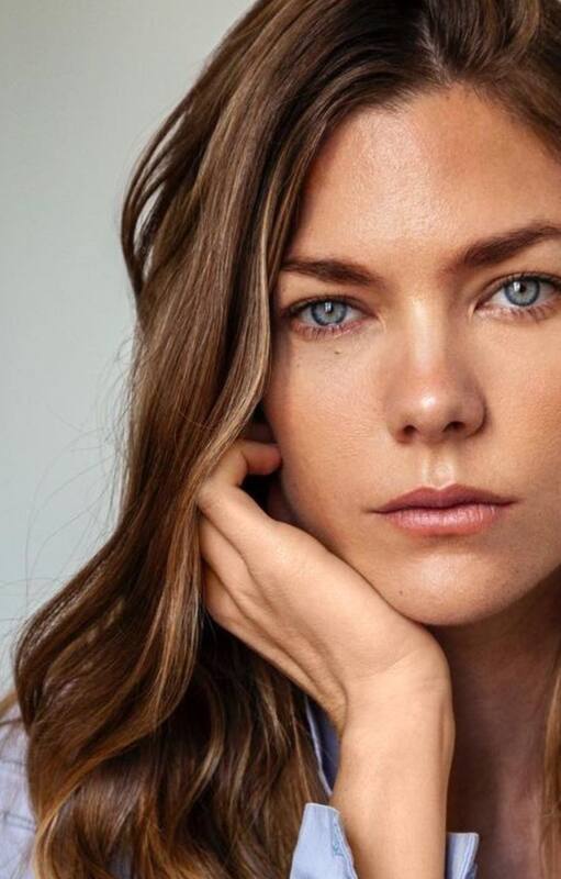 Laura Laprida está instalada en España con su marido, Eugenio Levis; mientras acá se la puede ver en Netflix en la nueva temporada de Millennials, allá filma una serie para la plataforma de streaming de Movistar