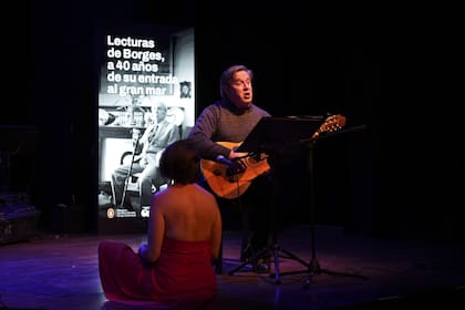 Laura Novoa y Leonardo Pastore interpretaron "Milonga de dos hermanos"
