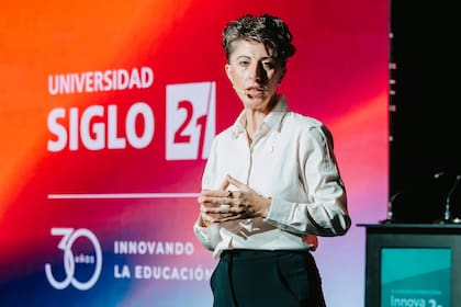 Laura Rosso, Rectora de Universidad Siglo.