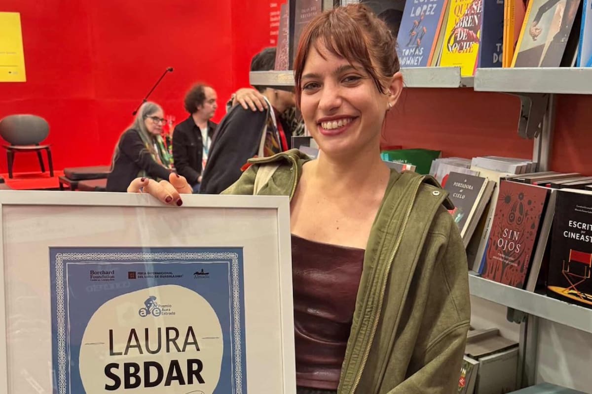 Laura Sbdar gana el Premio Internacional de Literatura Aura Estrada, en México