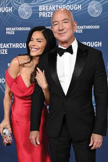 “Lauren es
la persona
más
generosa y
con el corazón
más grande”,
reveló Bezos en una
entrevista a la CNN.
