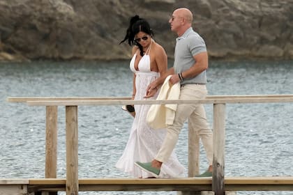 Jeff Bezos y Lauren Sánchez suelen ser fotografiados durante sus lujosas vacaciones alrededor del mundo