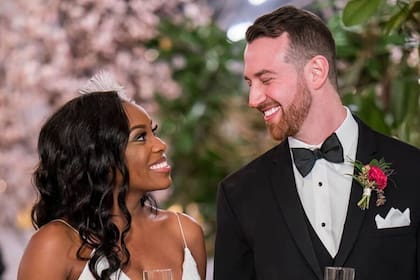 Lauren y Cameron se casaron al final de la primera temporada de Love is Blind en Atlanta y siguen juntos hasta hoy, un buen antecedente para quienes decidan probar suerte con este regreso