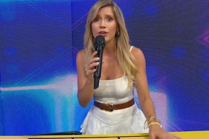 Laurita Fernández se quedó sorprendida al verlo (Foto: Captura de video)