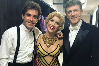 Laurita, junto a sus compañeros de Sugar, Nicolás Cabré y Federico D´Elia