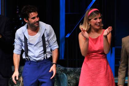 Laurita y Nicolás, en la premiere de Departamento de solteros