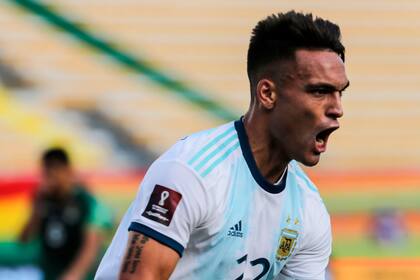 El VAR se tomó casi cuatro minutos para determinar si Lautaro Martínez estaba en offside en el segundo gol argentino, convertido por Correa