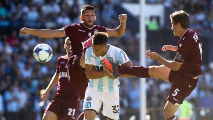 Lautaro Martinez convierte su gol