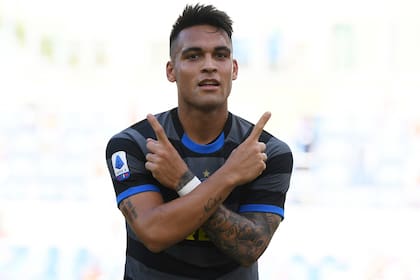 Lautaro Martinez festeja su gol frente a Lazio