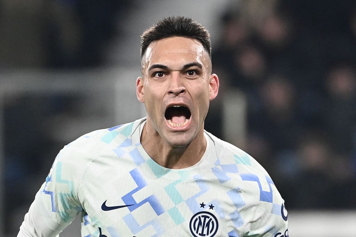 Lautaro Martínez festeja su gol, que le dio la victoria a Inter sobre Atalanta