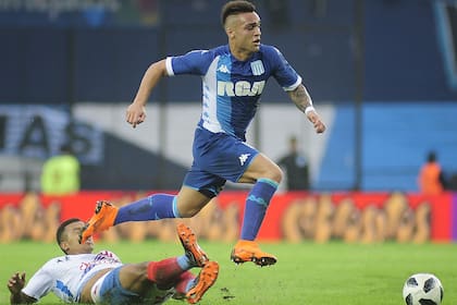 Lautaro Martínez, la carta de gol de la Academia que lucha por un lugar en la Copa Libertadores