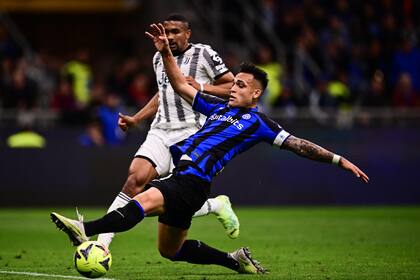 Lautaro Martínez no logró anotar en la semifinal por Copa Italia contra Juventus, pero no le faltó alegría en medio de sus altibajos: Inter está en la final.