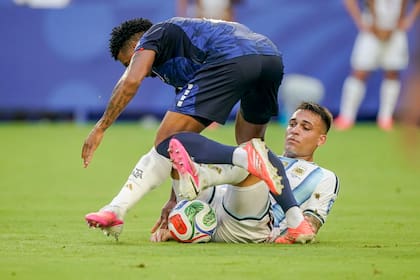 Lautaro Martínez tuvo un flojo partido ante Cabo Verde y su lugar vuelve a quedar bajo la lupa, aunque Julián Alvarez también sigue lejos de su nivel