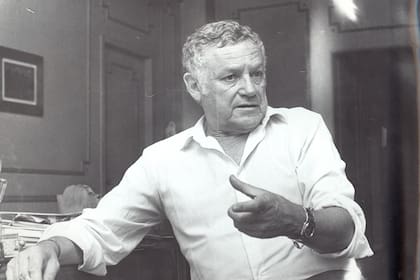 Lautaro Murúa en una imagen de enero de 1984, durante una entrevista con LA NACION