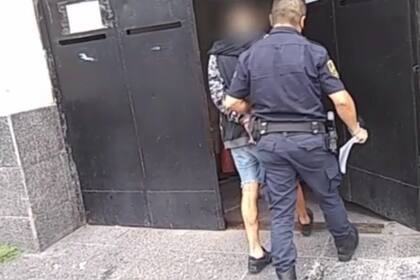 Lautaro Nahuel Vega, alias Rata, de 18 años, detenido por robos en la modalidad motochorro en Quilmes, a pesar de que debía estar con prisión domiciliaria por el homicidio de una suboficial de la Policía Federal