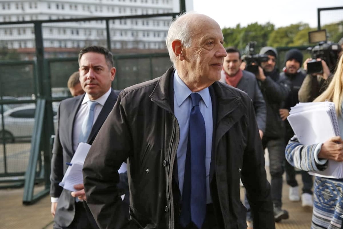 Lavagna al llegar a Comodoro Py para declarar sobre la supuesta oferta millonaria para que bajara su candidatura