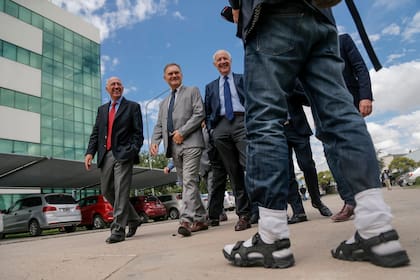 Lavagna, ante el ingenioso calzado de un periodista