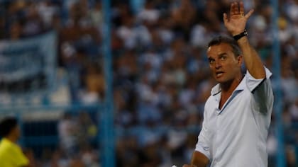 Lavallén dice que con este plantel se le anima al Barcelona