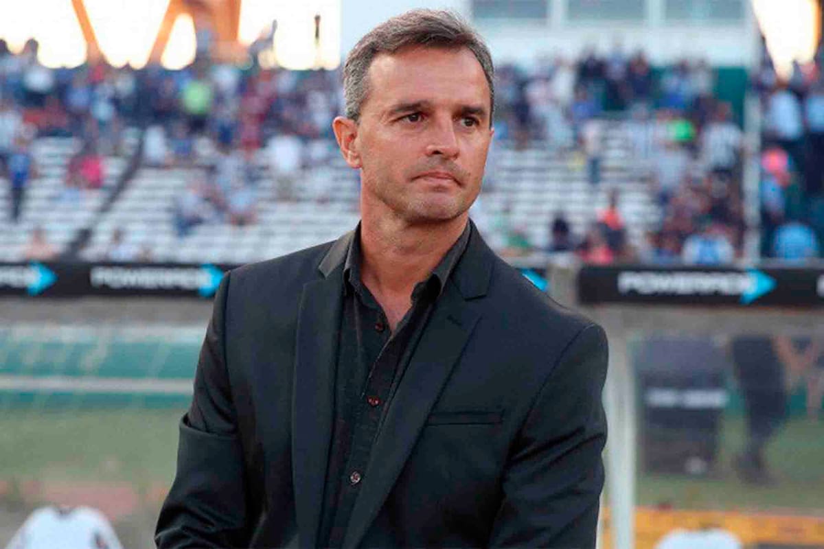 Lavallén es el nuevo DT de Colón