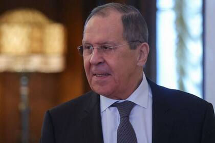 Lavrov advirtió que los cargamentos de armas occidentales que están llegando a Ucrania son objetivos legítimos para las fuerzas rusas.