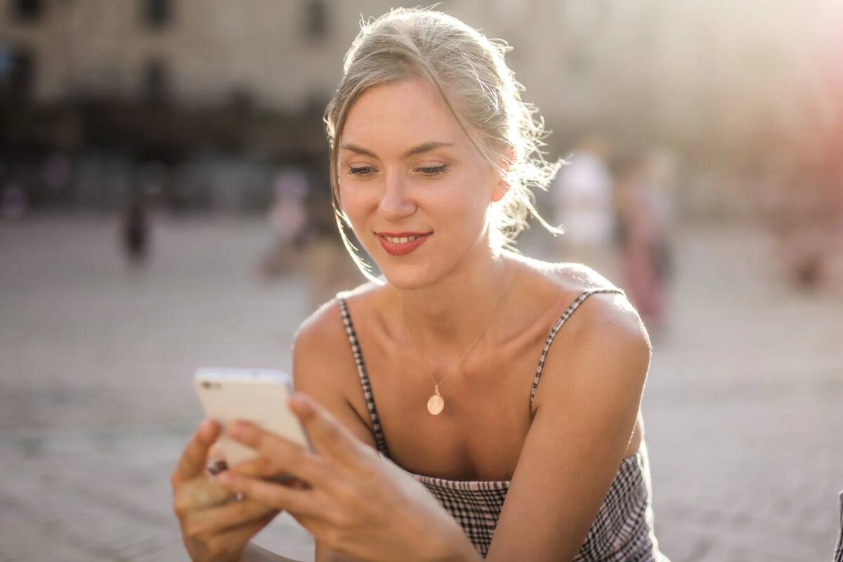 Le dedicó una canción a su marido y su amante al mismo tiempo y se volvió viral (Imagen ilustrativa)